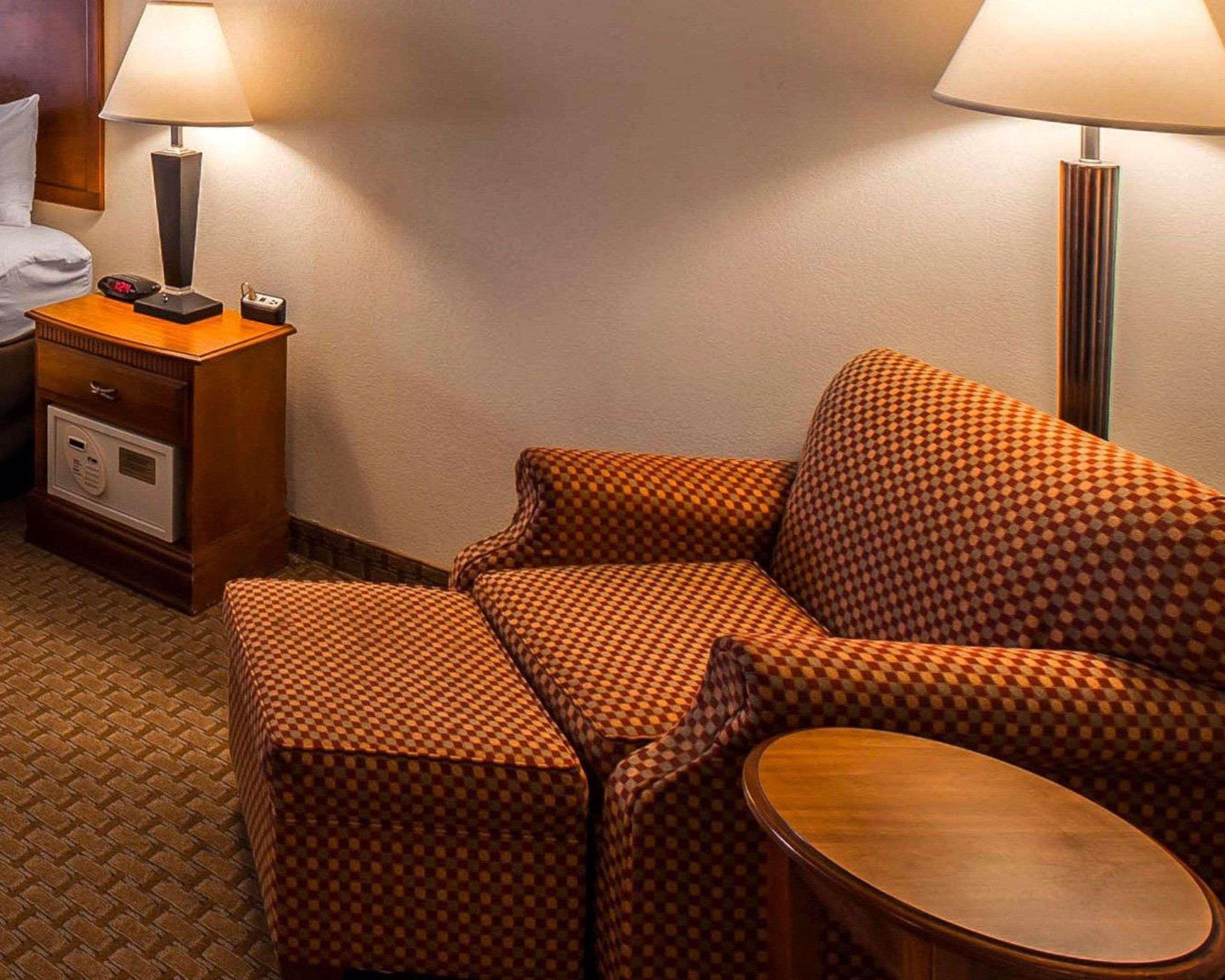 Comfort Inn & Suites Rogersville Exteriör bild