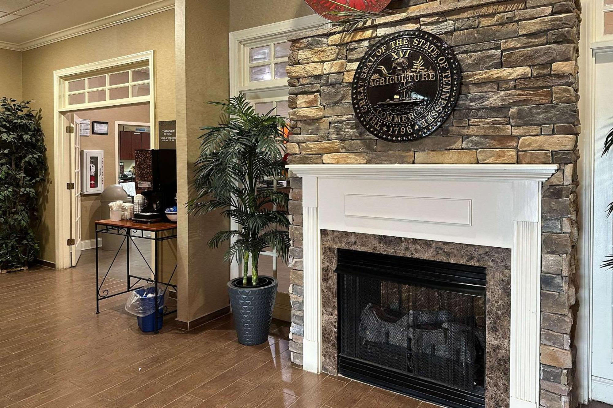 Comfort Inn & Suites Rogersville Exteriör bild